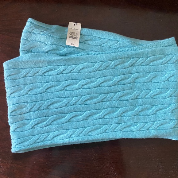 Talbots Cable Knit Scarf - NEW!! - Picture 1 of 4